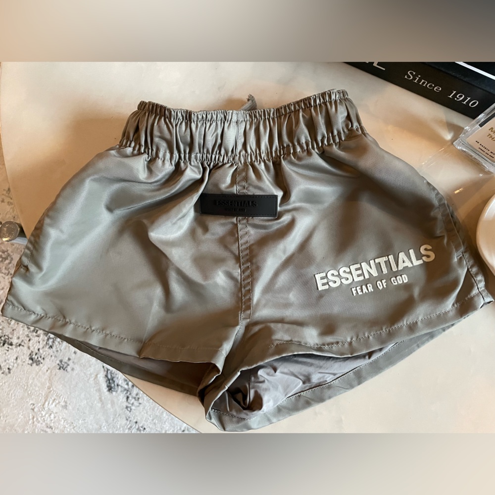 Essentials Shorts